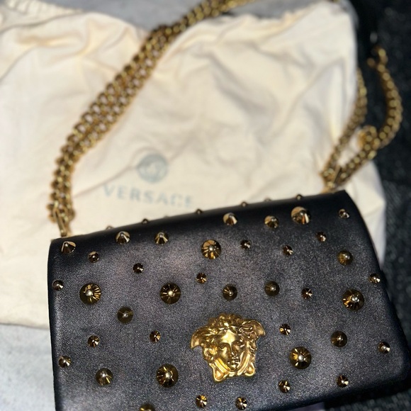 Versace Black and Gold Women's Bag - Picture 2 of 7